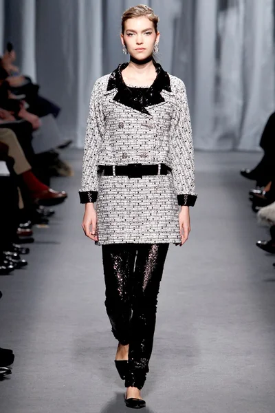 Look 7